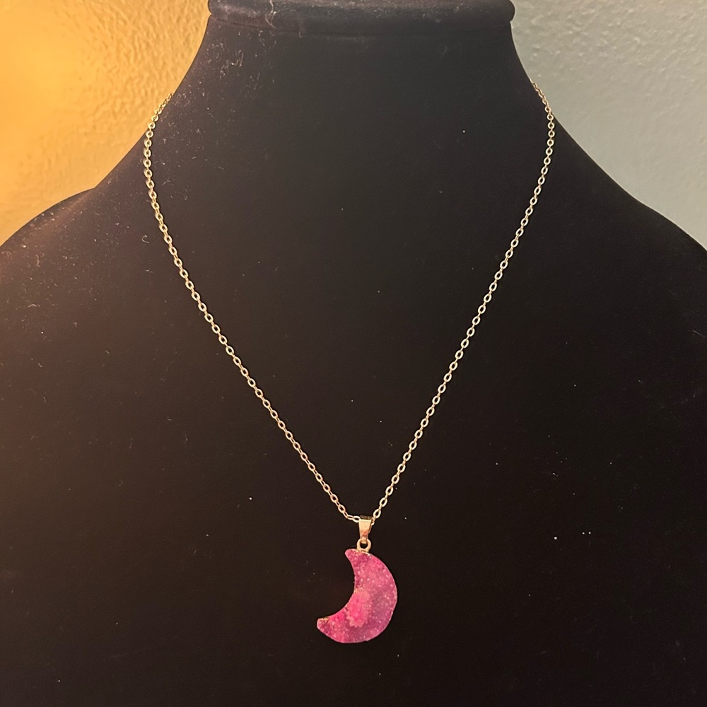 Gold and Pink Crescent Moon Druzy Pendant Necklace 🍒